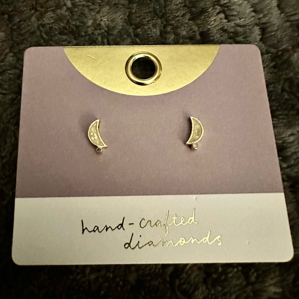 Anthropologie hand-crafted diamonds. Used just once. Light & luxurious!